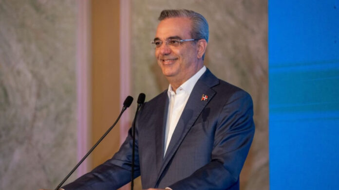 .— El presidente Luis Abinader viajará este jueves 7 de mayo a Costa Rica para asistir a los actos oficiales de toma de posesión de la presidenta electa Laura Fernández Delgado, ceremonia que se celebrará el viernes 8 de mayo en el Estadio Nacional de Costa Rica.