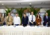 Vicepresidenta Raquel Peña encabeza reunión de seguimiento al Plan de Seguridad Ciudadana La vicepresidenta de la República, Raquel Peña, se encuentra presidiendo en estos momentos la reunión de seguimiento al Plan de Seguridad Ciudadana, con el objetivo de fortalecer las estrategias implementadas en todo el territorio nacional para garantizar mayor protección y tranquilidad a la población.